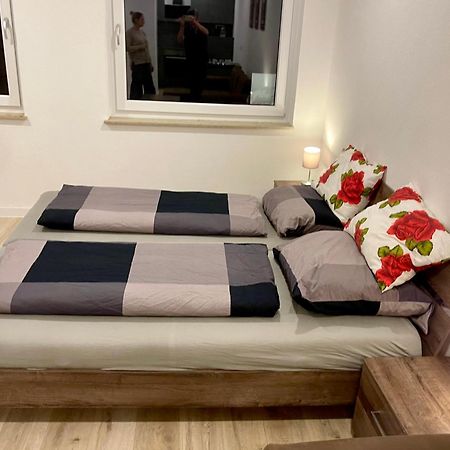 Neu Grosse Einzimmerwohnung Im Zentrum Goldstadt Pforzheim Schloessle Exteriér fotografie