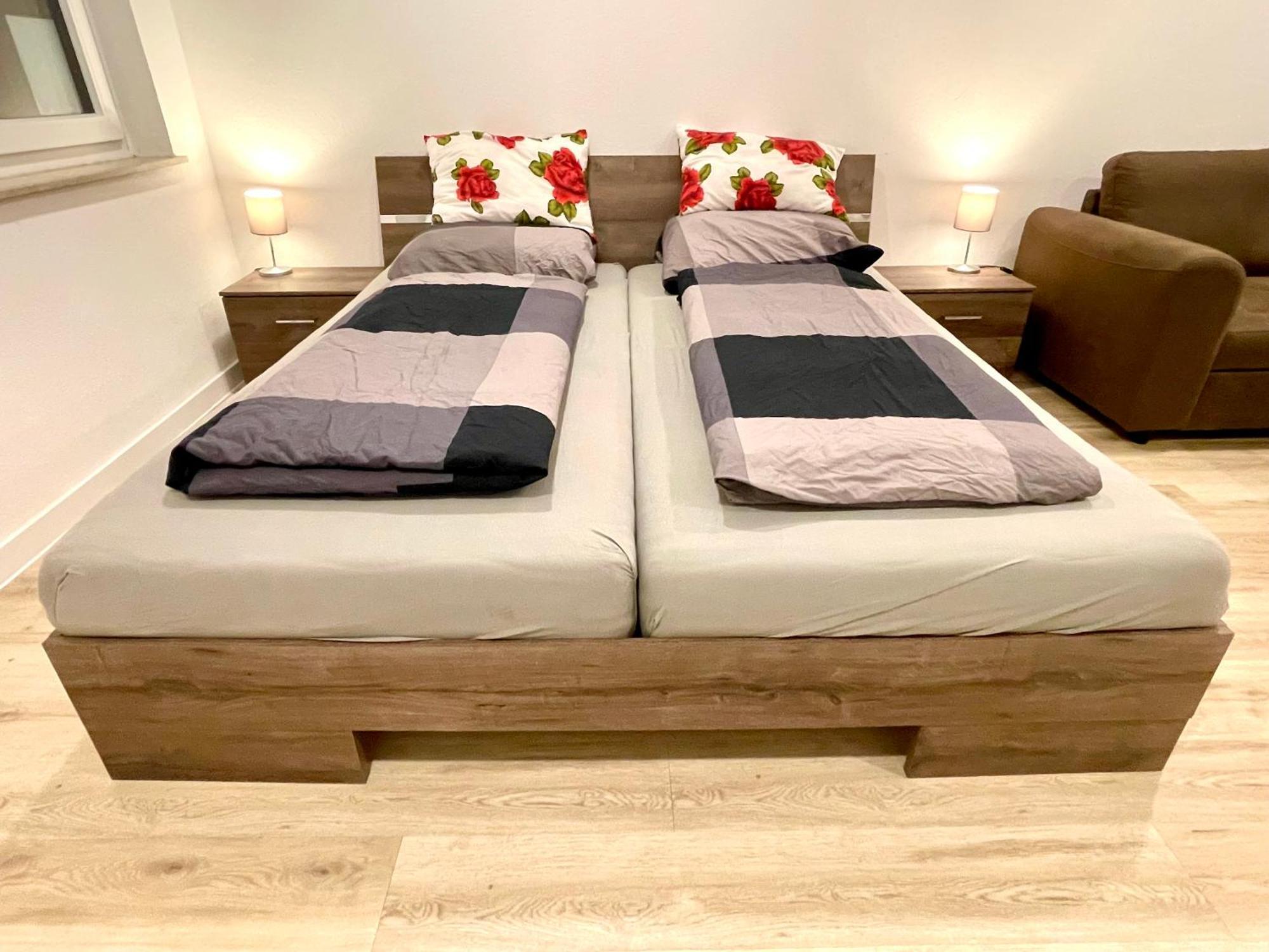 Neu Grosse Einzimmerwohnung Im Zentrum Goldstadt Pforzheim Schloessle Exteriér fotografie