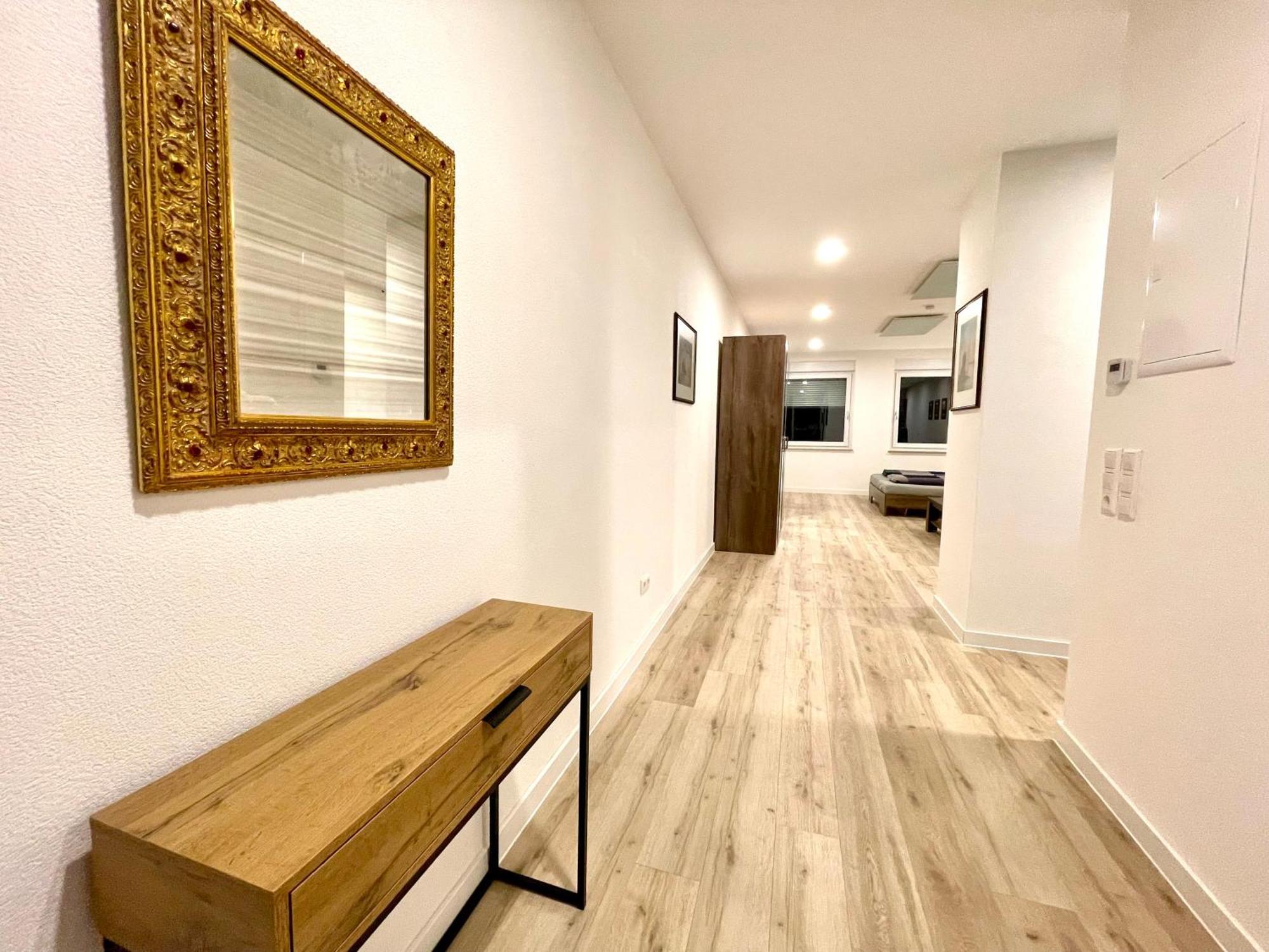 Neu Grosse Einzimmerwohnung Im Zentrum Goldstadt Pforzheim Schloessle Exteriér fotografie