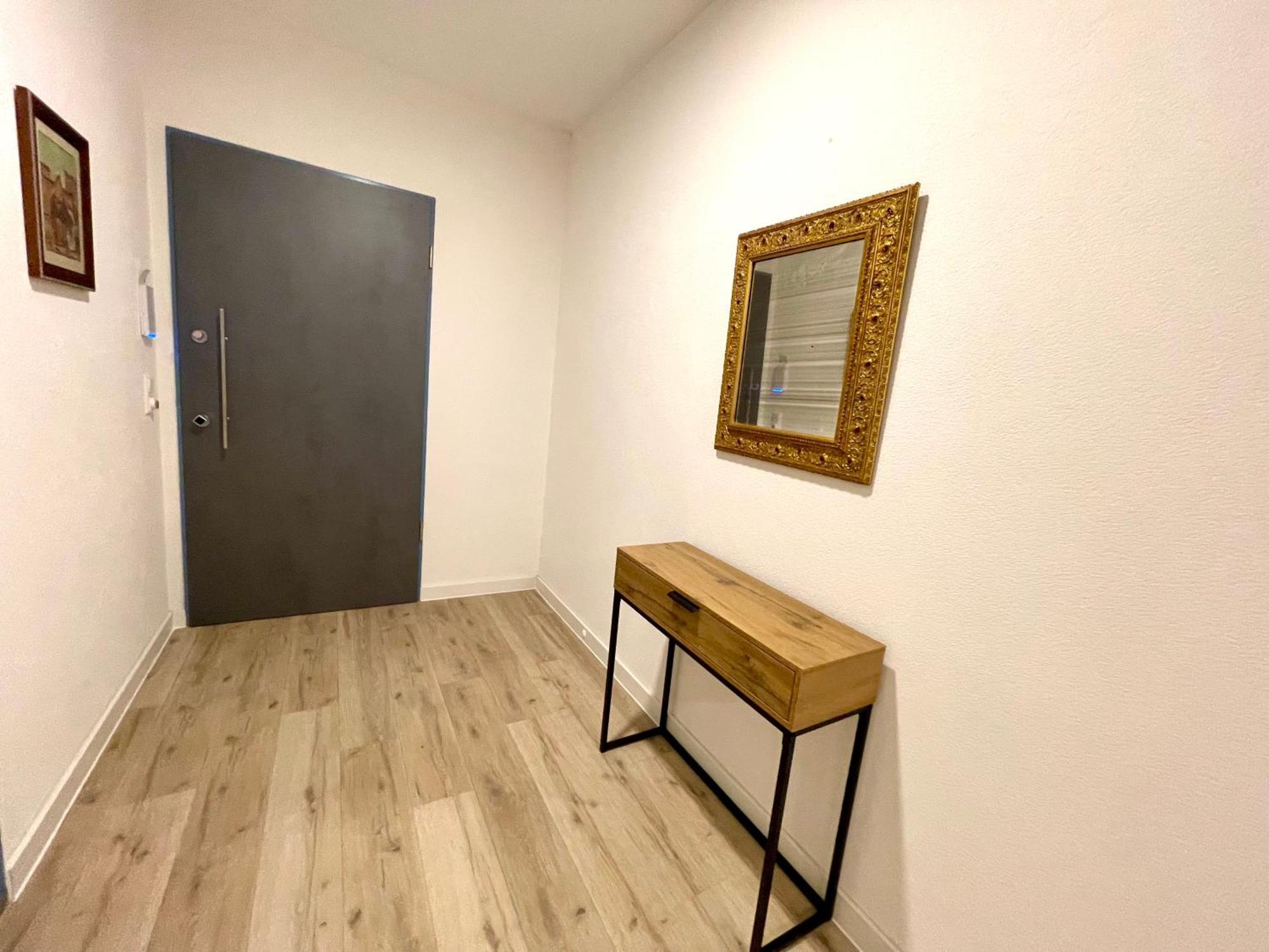 Neu Grosse Einzimmerwohnung Im Zentrum Goldstadt Pforzheim Schloessle Exteriér fotografie