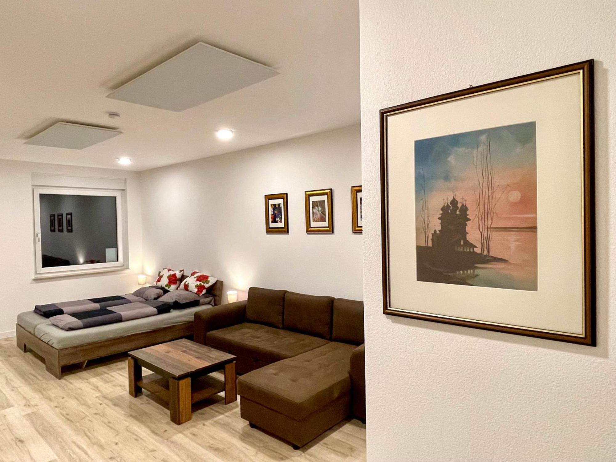 Neu Grosse Einzimmerwohnung Im Zentrum Goldstadt Pforzheim Schloessle Exteriér fotografie