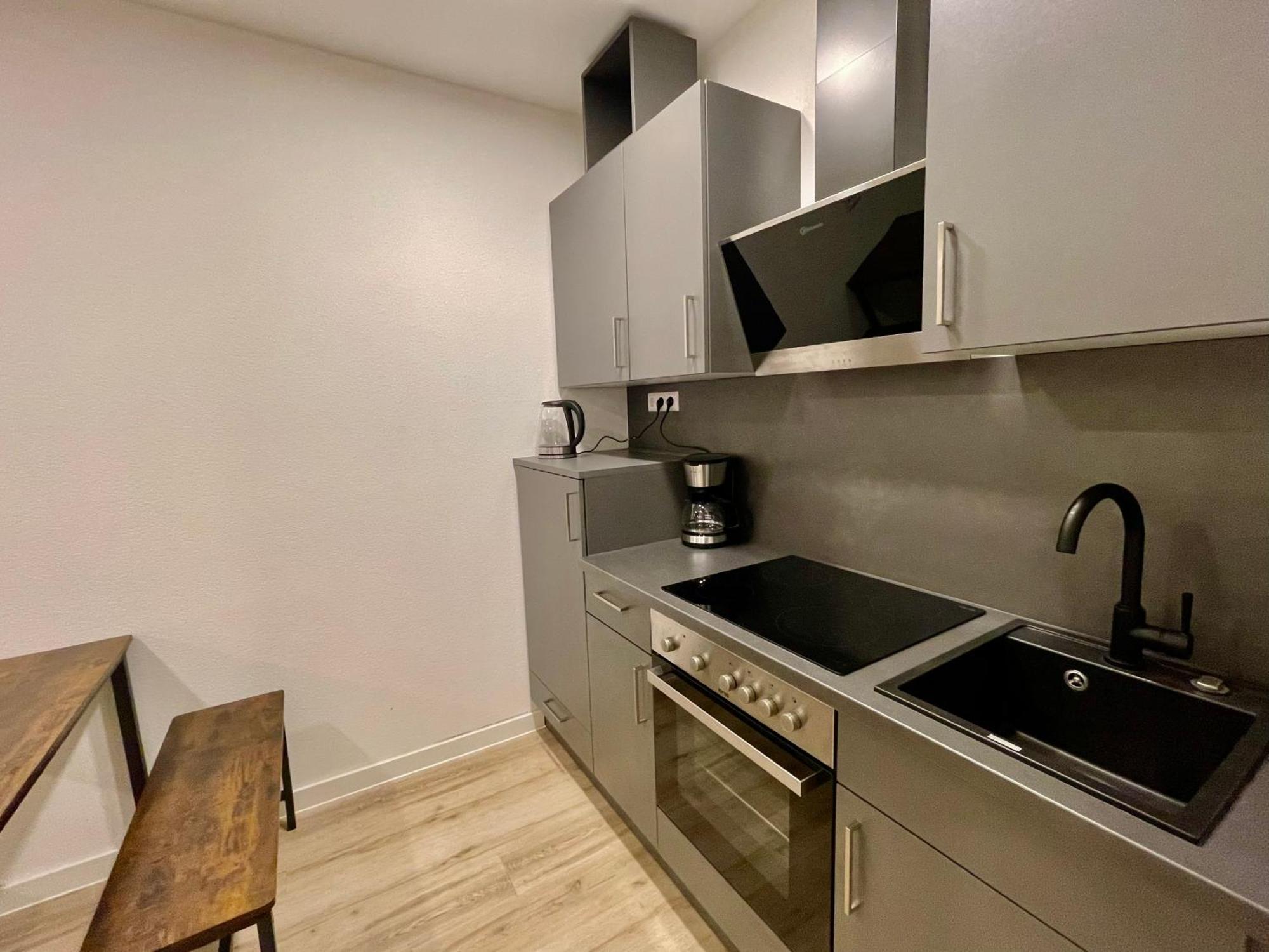 Neu Grosse Einzimmerwohnung Im Zentrum Goldstadt Pforzheim Schloessle Exteriér fotografie